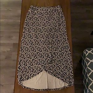 Black and white maxi skirt